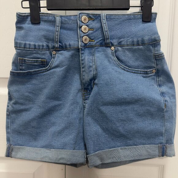 Women's Rolled Hem Denim Shorts （S) - Picture 4 of 8